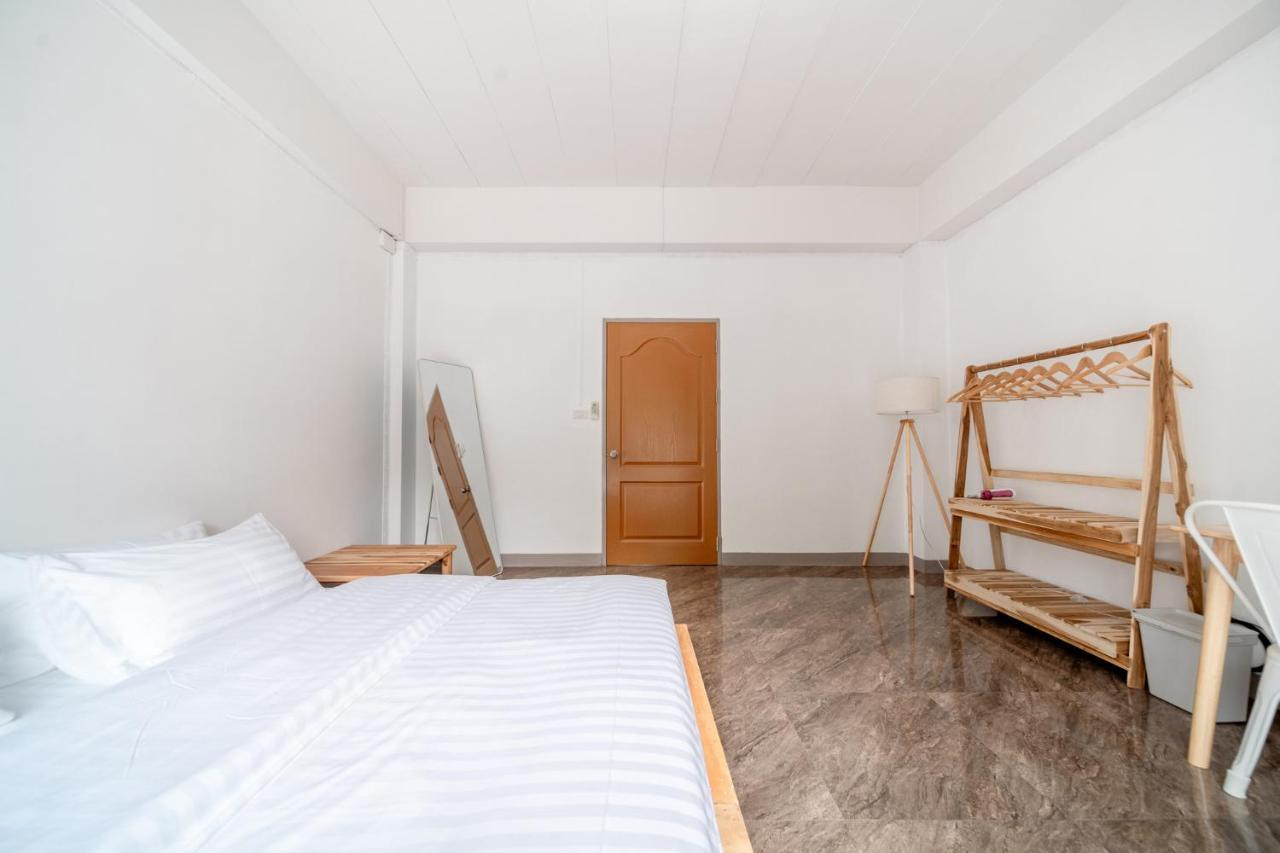Socialer Coliving & Coworking Space Чиангмай Экстерьер фото