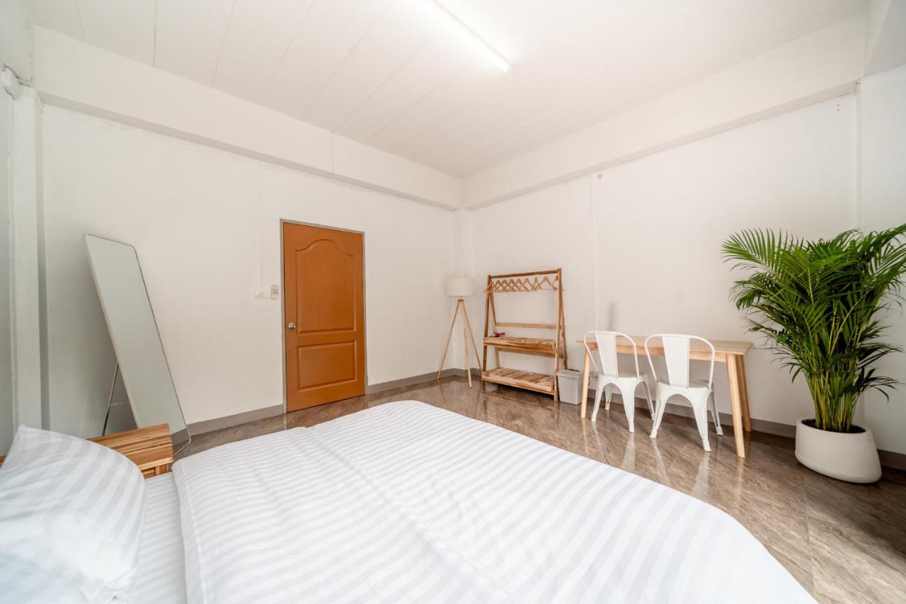Socialer Coliving & Coworking Space Чиангмай Экстерьер фото